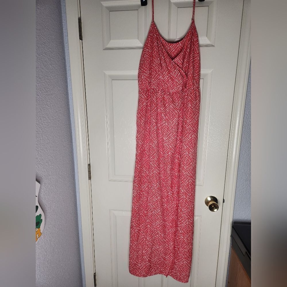 GUESS L Red and White Pattern Wrap Front Spaghettie Tie Straps Women Maxi Dress